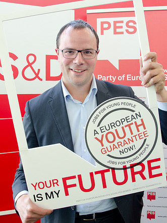 Saïd El-Khadraoui MEP supports the European Youth Guarantee campaign